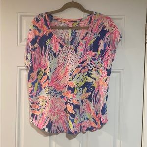 euc lilly pulitzer linen t-shirt with pocket sz lg